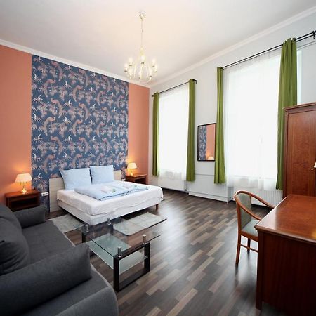 Cherry Apartman エゲル エクステリア 写真