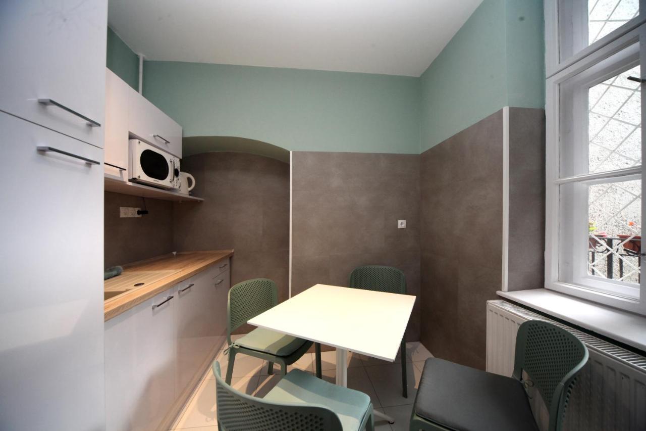 Cherry Apartman エゲル エクステリア 写真